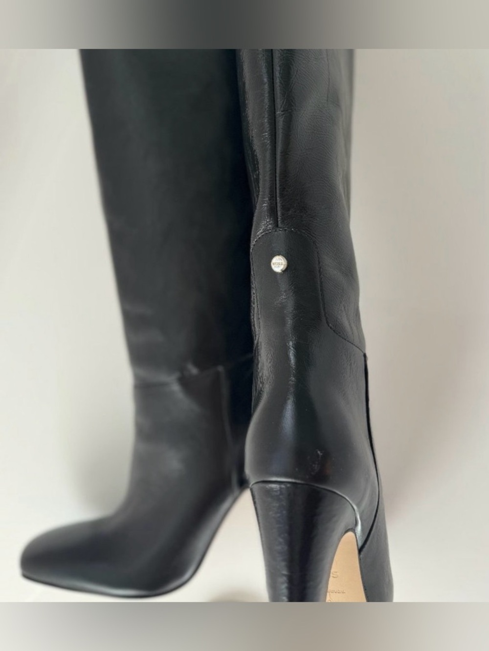 HUGO BOSS Knee-High Glossy Black Leather Heeled Boots - Size 39 - Picture 3 of 8